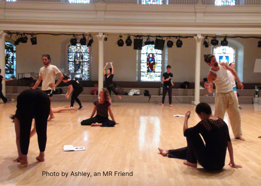 A group of people in a dance studio

Description automatically generated