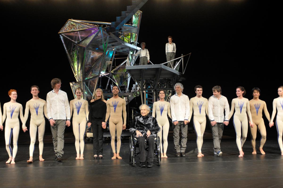 A group of people on stage

Description automatically generated